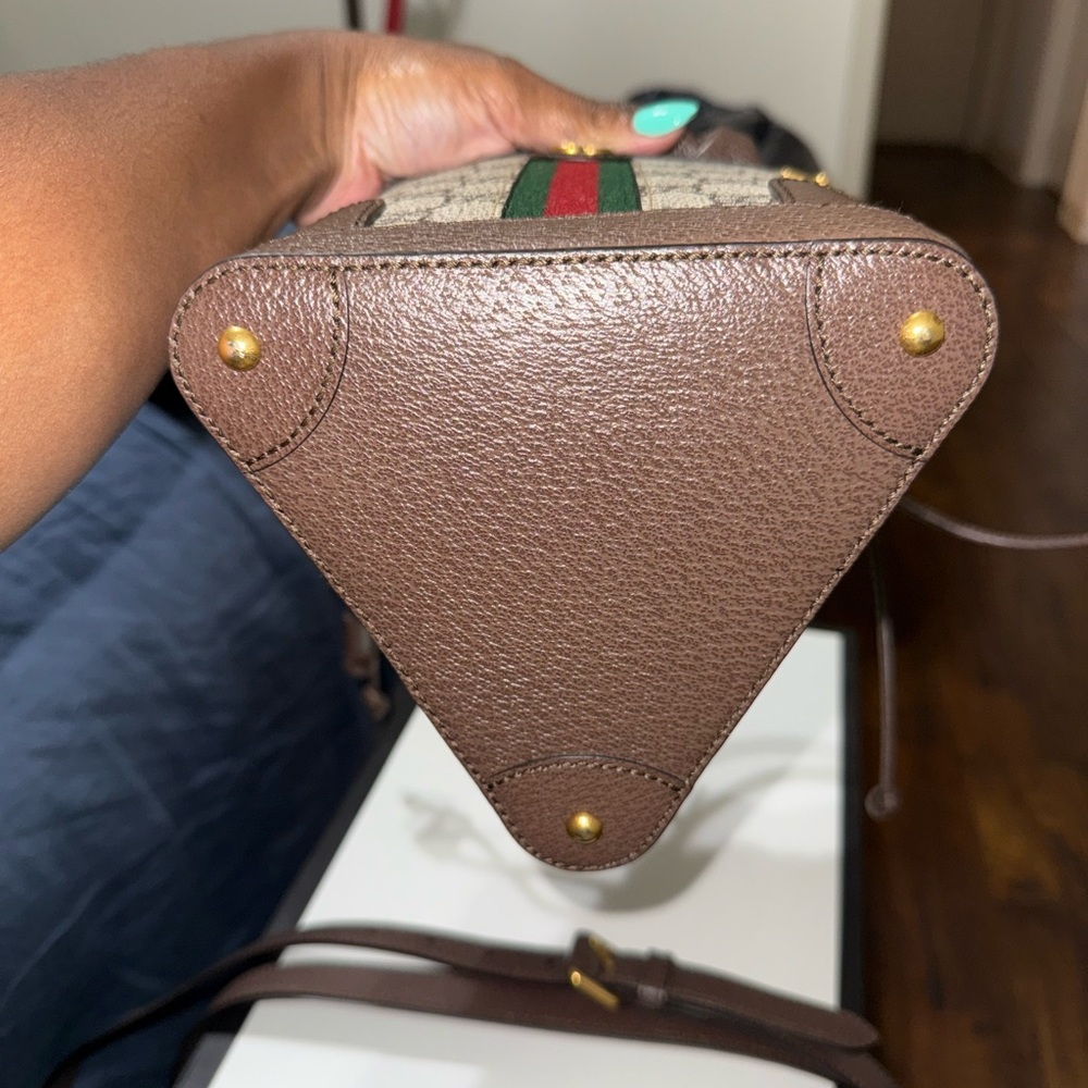 Gucci Beige and Brown GG Bucket Bag - Picture 4 of 6
